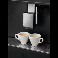 AEG KKB894500B Einbau-Kaffeemaschine mit Latte-Macchiato und Cappuccino-Funktion, Schwarz