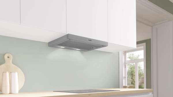 BOSCH DFM064W54F EEK: B Flachschirmhaube, 60cm breit, Ab-/Umluft, LED-Beleuchtung, silbermetallic