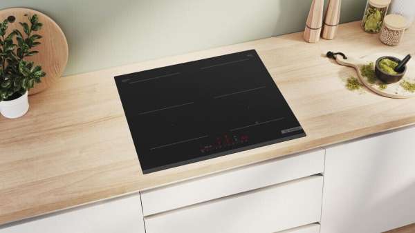 BOSCH PVQ63KHC1E Serie 6 Induktionskochfeld 60 cm Schwarz, Rahmenlos aufliegend